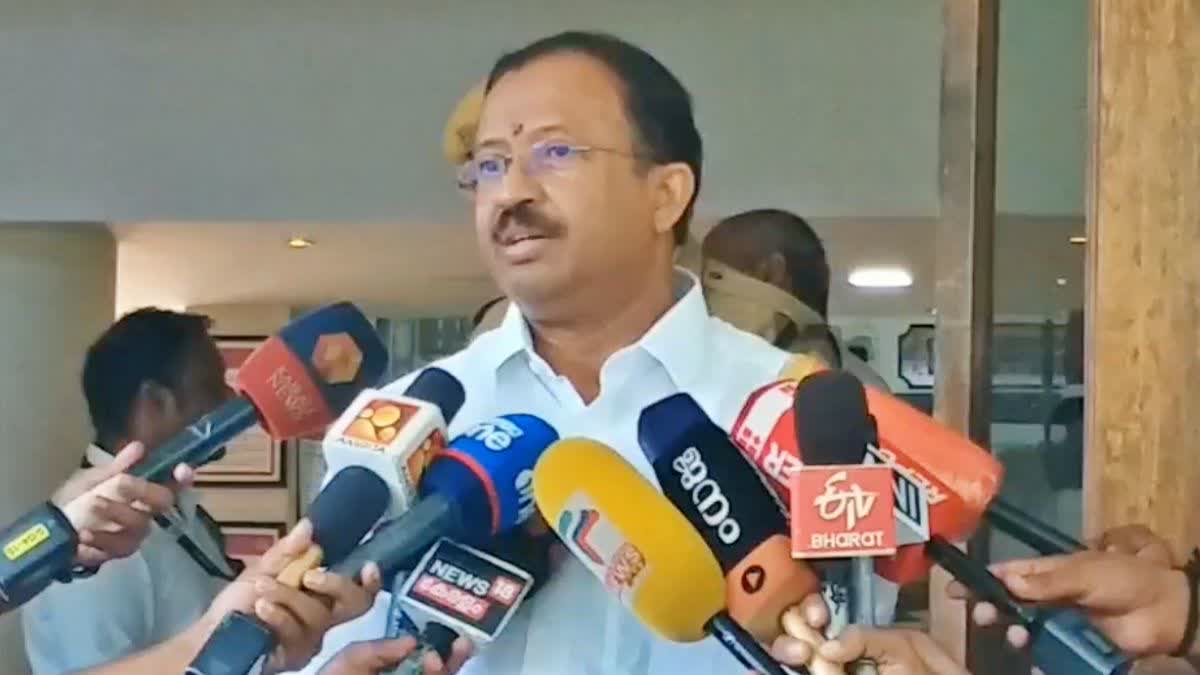 Union Minister  V Muraleedharan Criticize Navakerala Sadas Bus