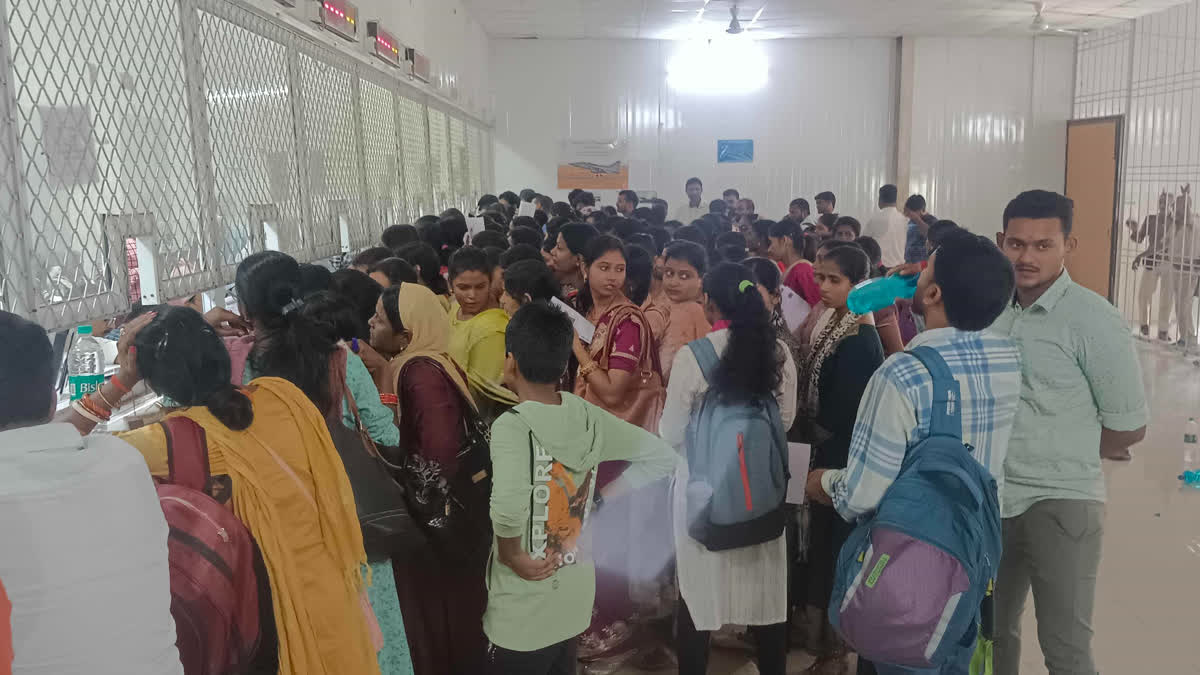 सुपौल में नव नियुक्त शिक्षकों को मिला अपॉइंटमेंट लेटर सुपौल में नव नियुक्त शिक्षकों को मिला अपॉइंटमेंट लेटर