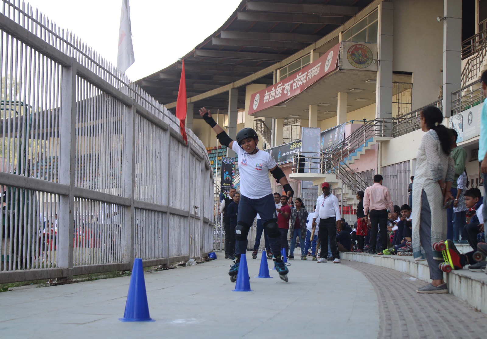 केडी सिंह बाबू स्टेडियम में विशेष बच्चों का प्रदर्शन.