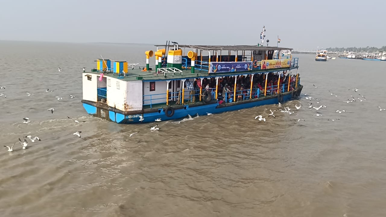 DREDGING IN MURI GANGA RIVER