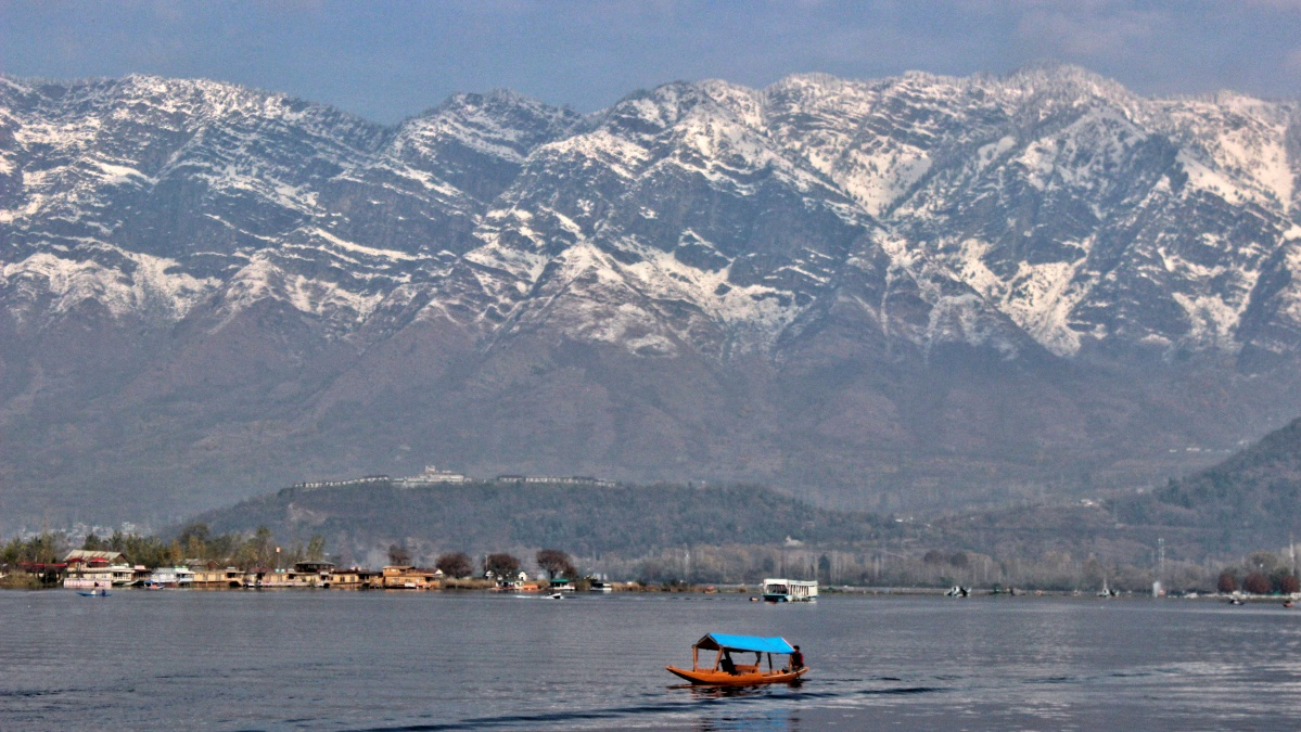 Top 10 Spots in Kashmir to Witness the Magic of Winter Snowfall