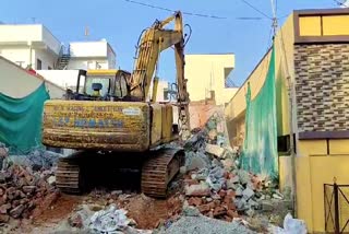 Hydra Demolishes Illegal Construction in Aminpur