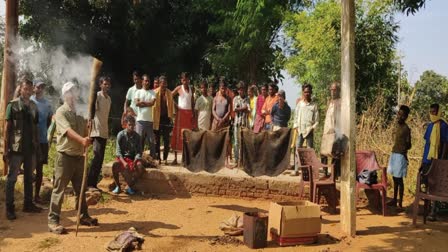 villagers-trained-to-protect-from-elephants-in-palamu