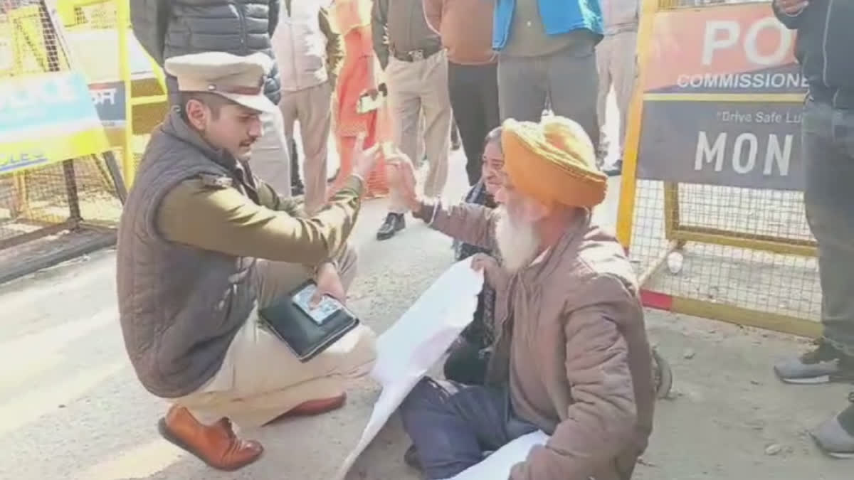 Elderly couple sitting on death fast outside Ludhiana Police Commissioner office