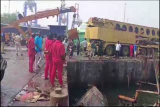 visakhapatnam_fishing_harbour_fire_accident