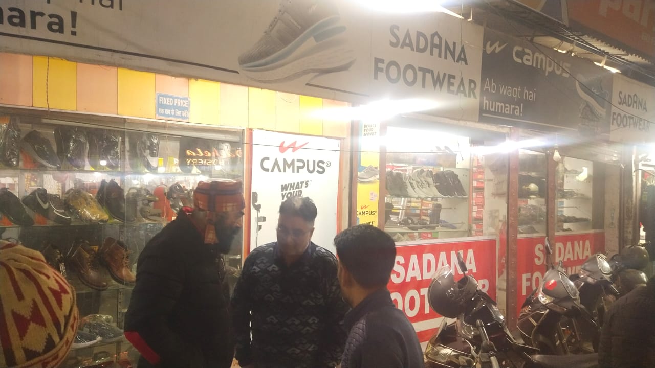 Parliament security Breach, Special team from Delhi reached Lucknow, Footwear showroom owner interrogated for three hours