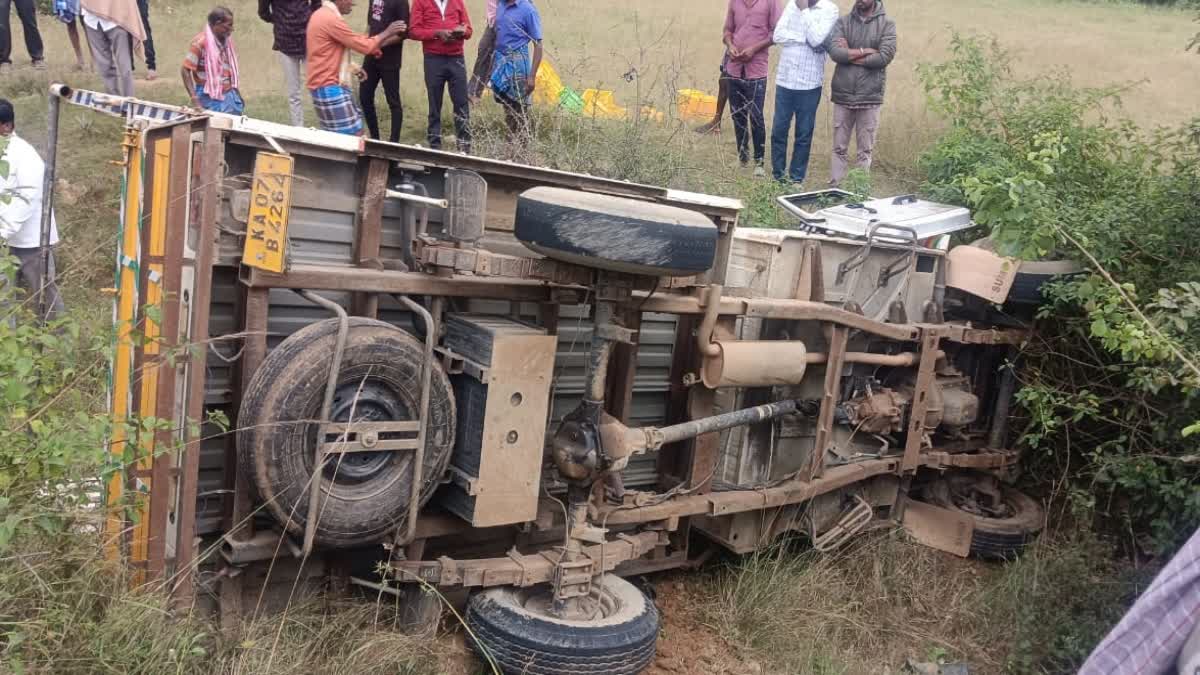 3 ಬೈಕ್​ಗಳಿಗೆ ಬೊಲೆರೋ ವಾಹನ ಡಿಕ್ಕಿ