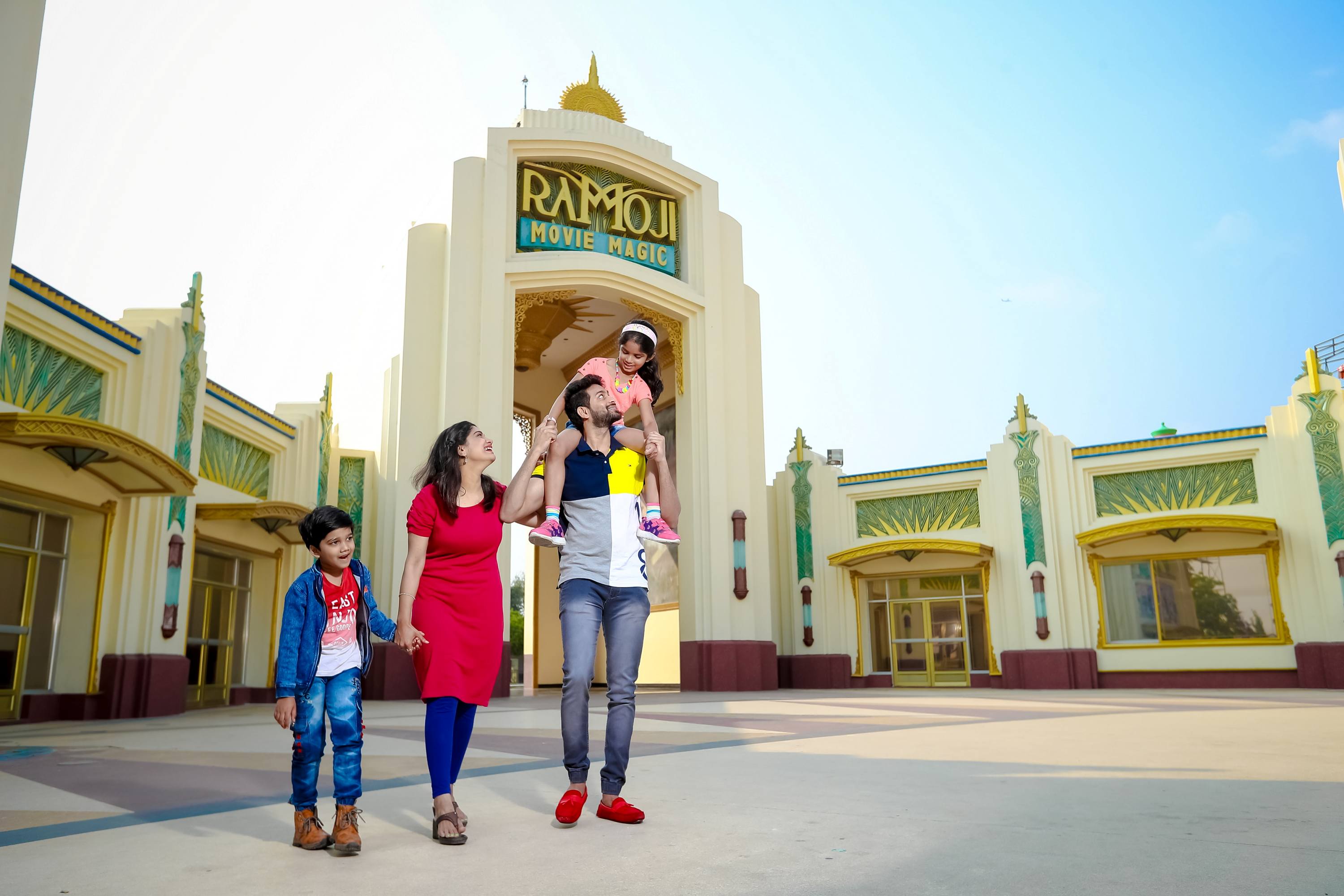 Ramoji Film City Winter Fest: From December 19 to January 19, enjoy dazzling attractions like a glow garden, carnival parades, and immersive filmmaking experiences.