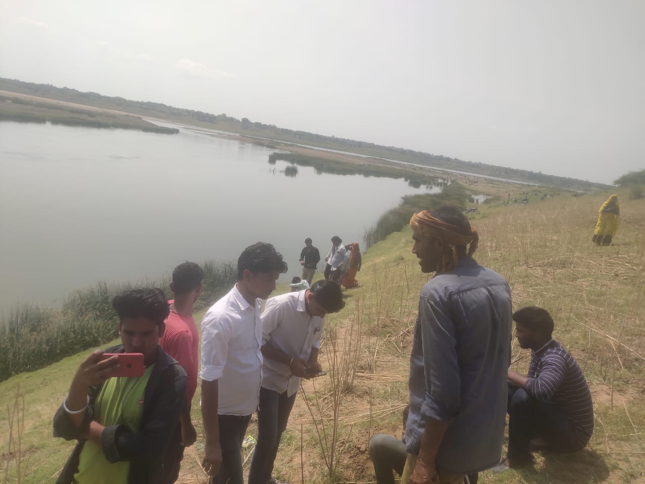 devotees drowned in Chambal river