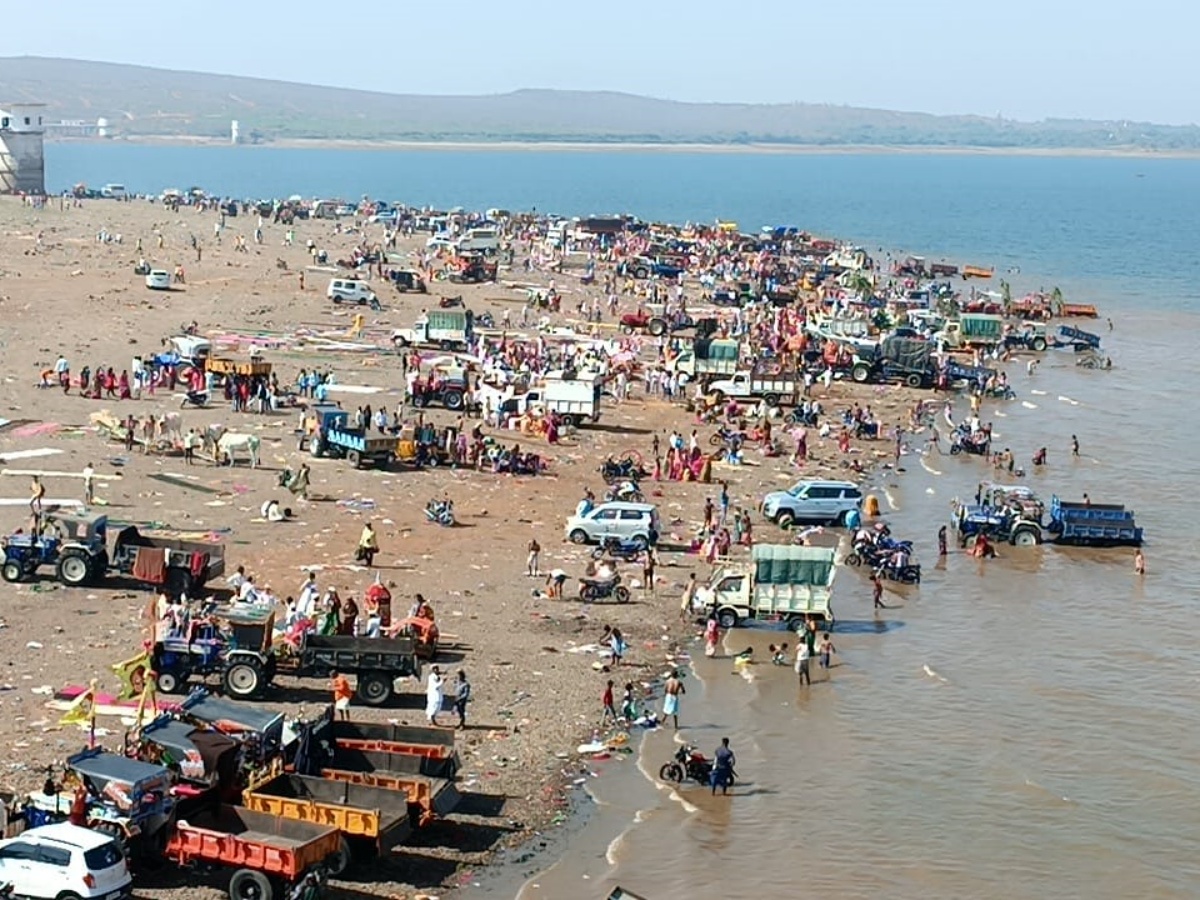 Devotees bath in Krishna River For Ugadi celebration