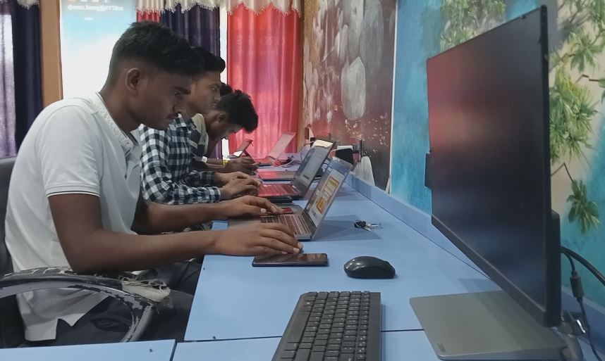 blogging youth in beed