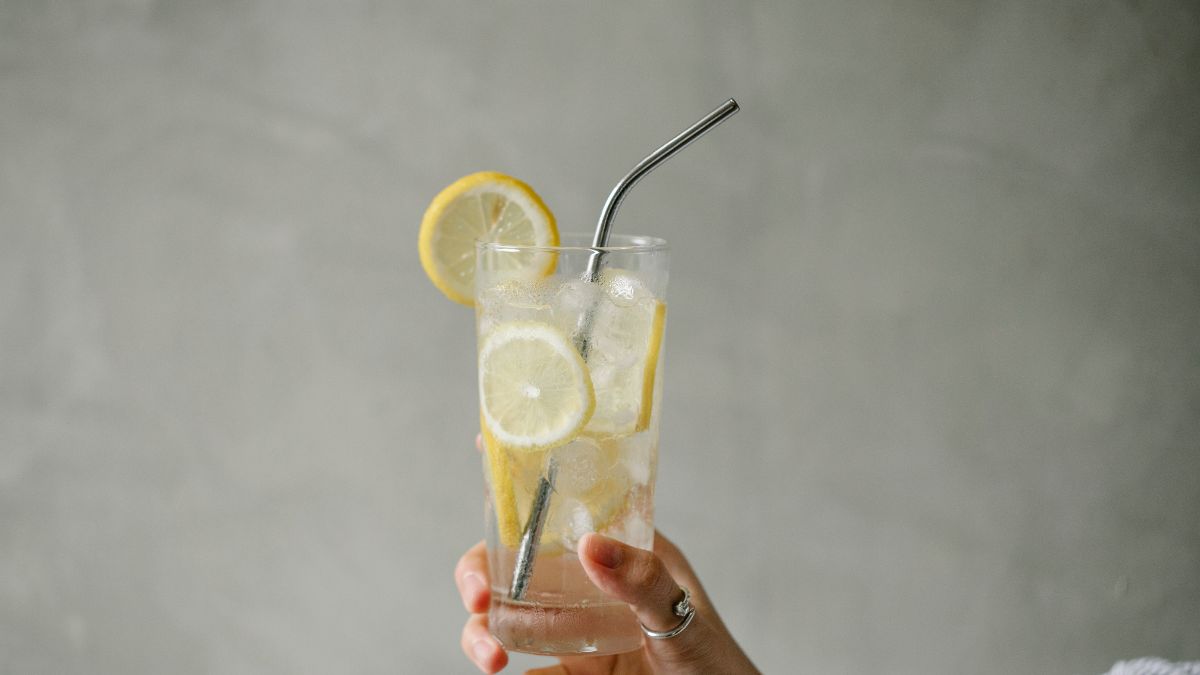 Chia seeds and lemonade