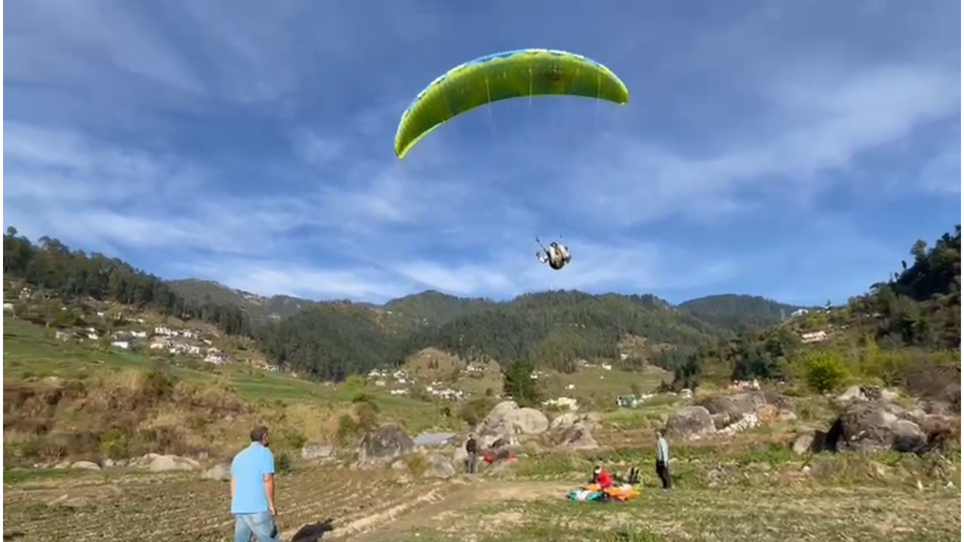 Paragliding in Dhugandhar Hill of Gohar