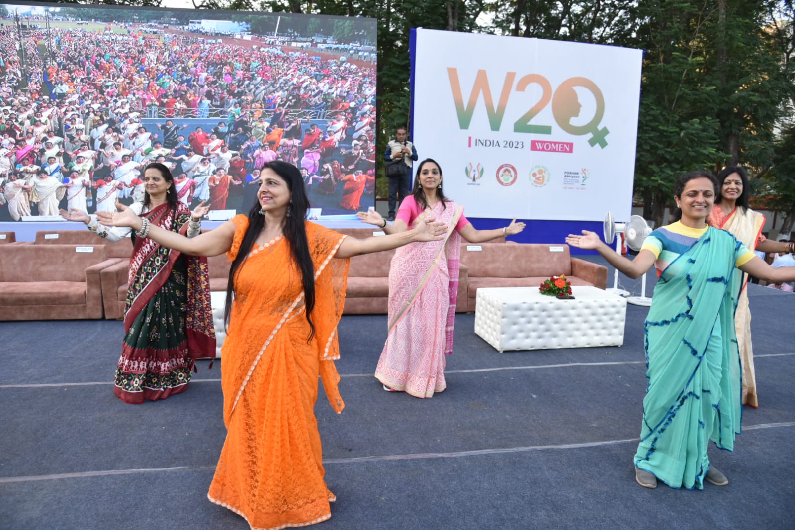 walkathon in saree