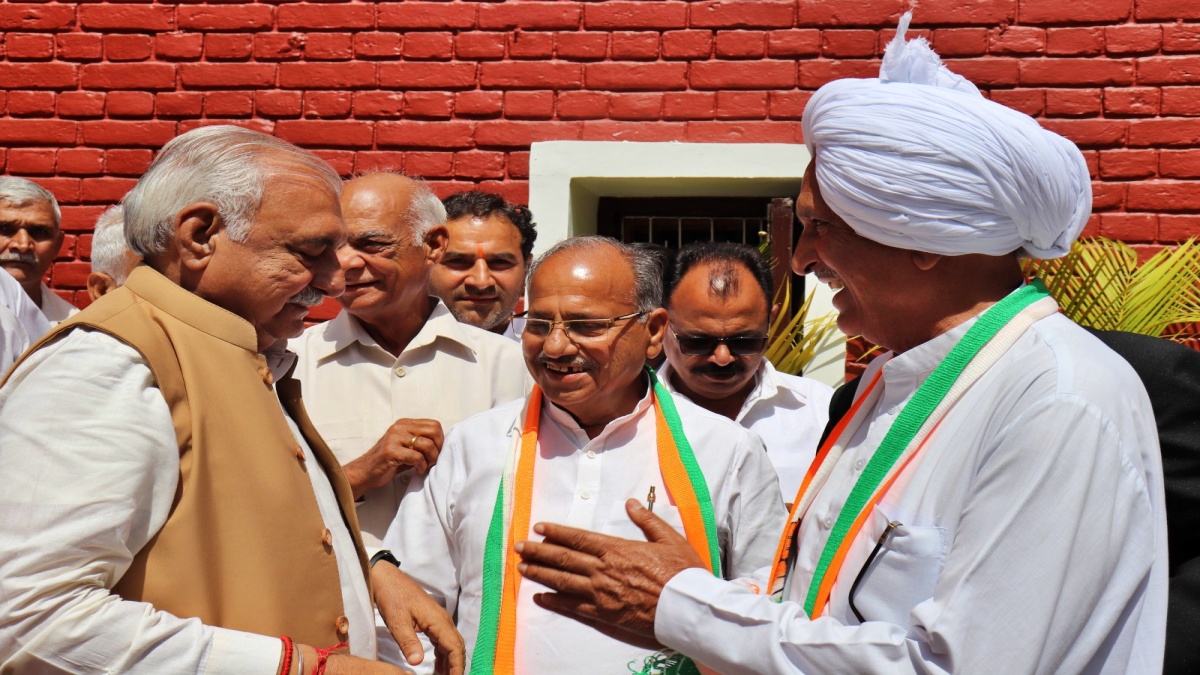 Jasmer Singh Shyokand joins Congress