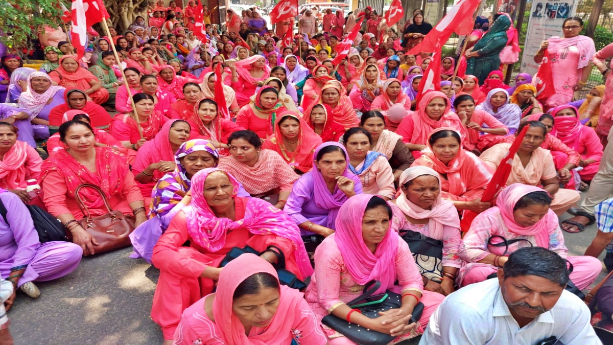 Anganwadi worker protest in karnal