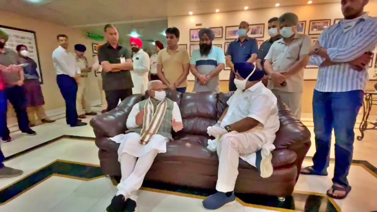 cm manohar lal with sukhbir badal