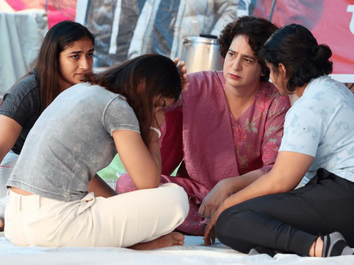 priyanka gandhi at jantar mantar