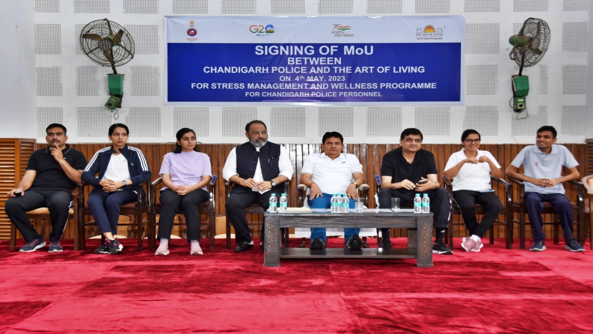 mou between chandigarh police And the art of living