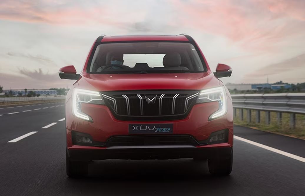 XUV700