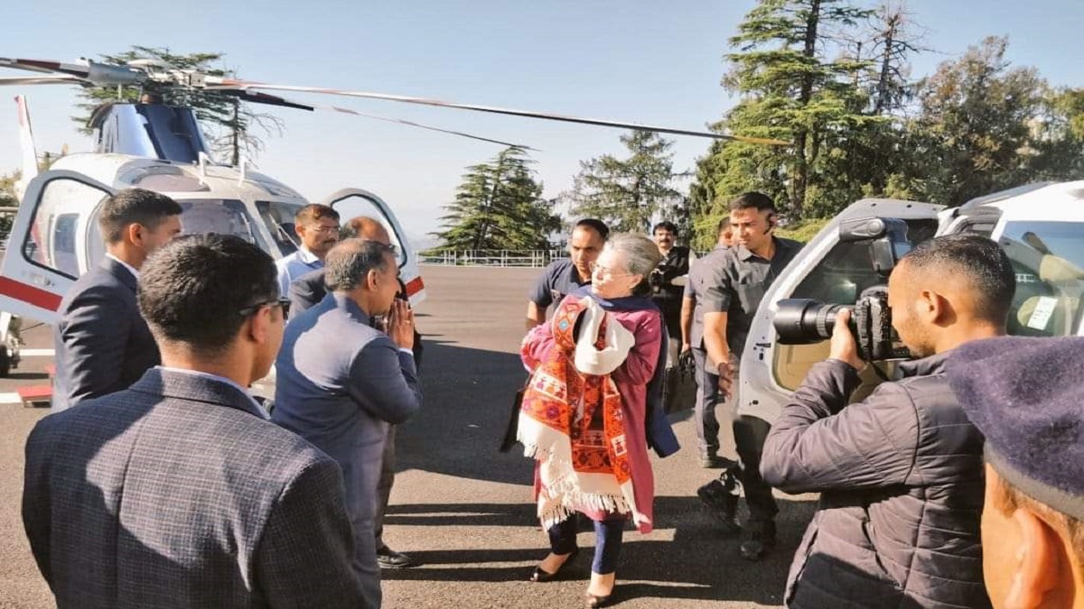 Ex congress president Sonia Gandhi reached Shimla
