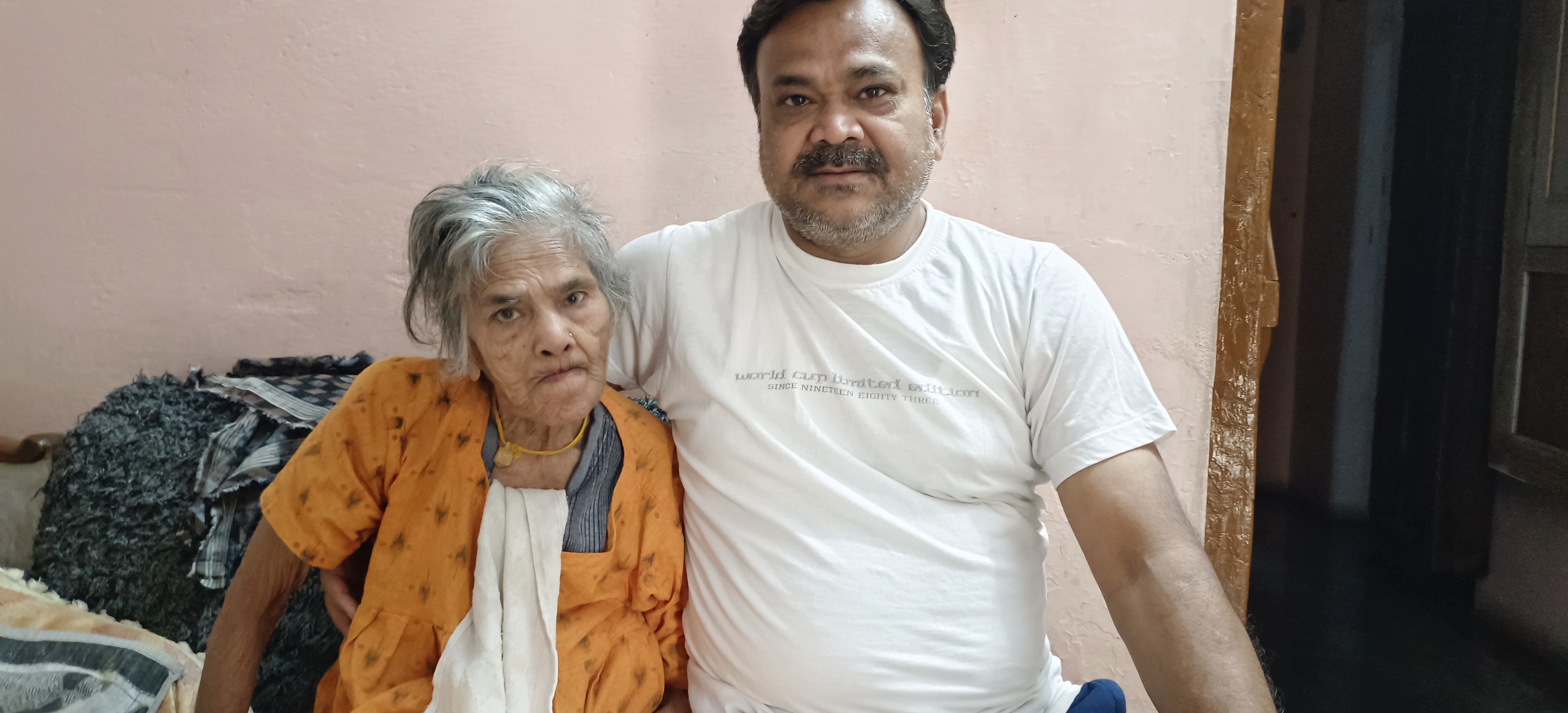 Rajesh serving his mother in Chhatarpur