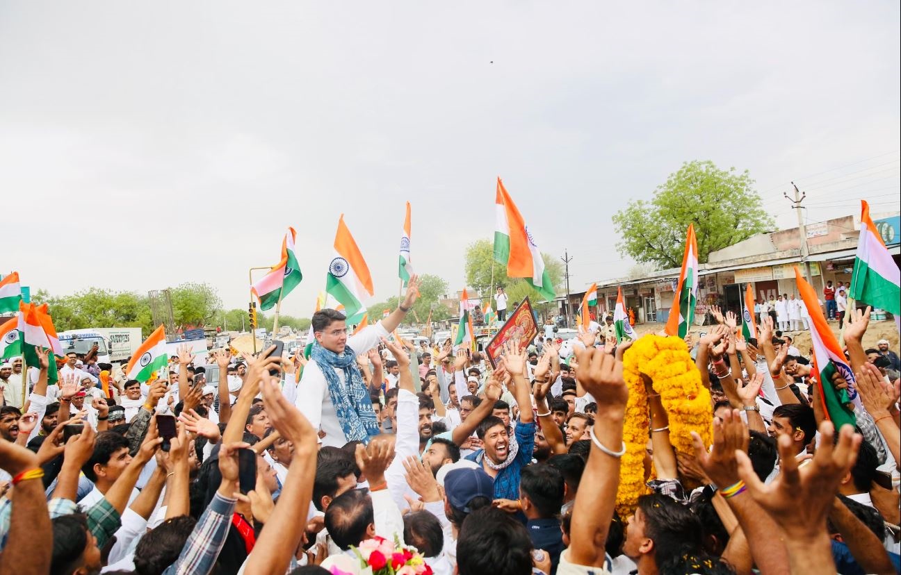 Sachin Pilot warning to Ashok Gehlot  Sachin Pilot  Ashok Gehlot  Sachin Pilot raises pressure on Congress  state wide agitation  മാസാവസാനം വരെ കാത്തിരിക്കും  ഗെലോട്ട് സര്‍ക്കാരിന് പ്രക്ഷോഭ മുന്നറിയിപ്പുമായി  പ്രക്ഷോഭ മുന്നറിയിപ്പുമായി  സച്ചിന്‍ പൈലറ്റ്  പൈലറ്റ്  കര്‍ണാടക മുഖ്യമന്ത്രി  കര്‍ണാടക  രാജസ്ഥാനില്‍ ഗെലോട്ട് പൈലറ്റ് പടലപ്പിണക്കം  രാജസ്ഥാന്‍  ഗെലോട്ട്