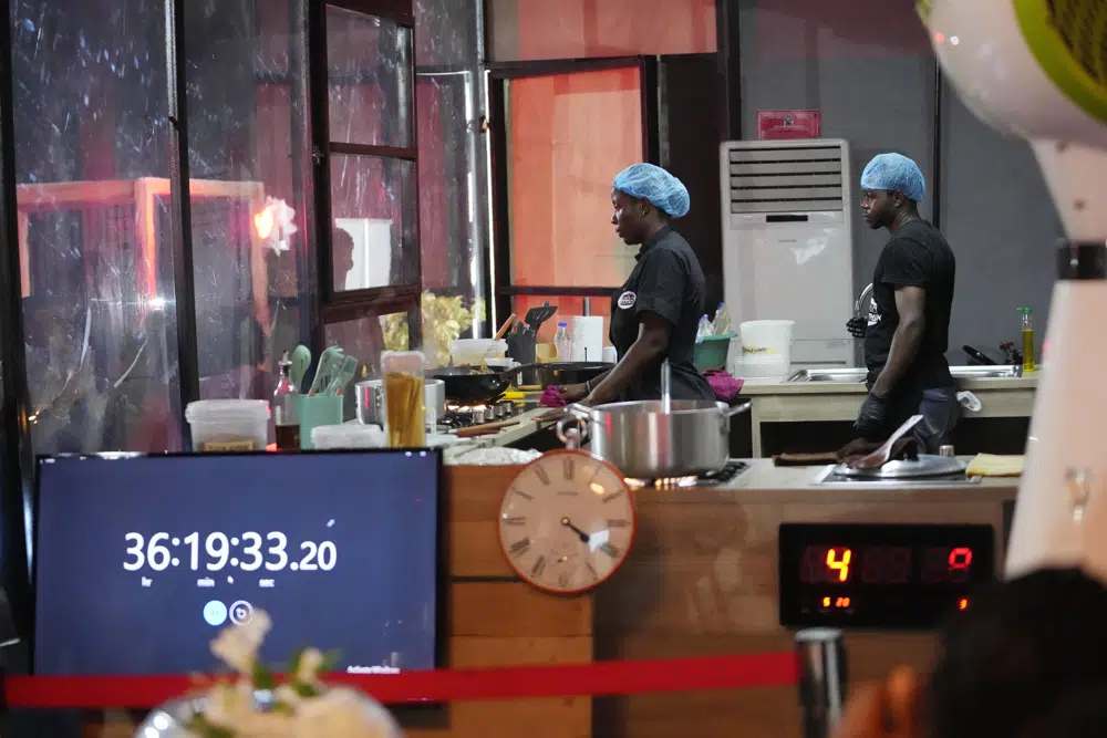 100 hours non stop cooking guinness record