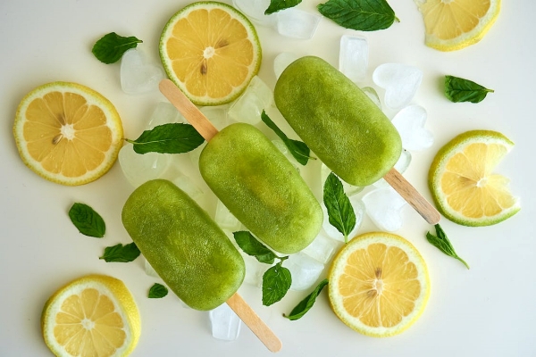 Lemon and Kiwi Popsicle