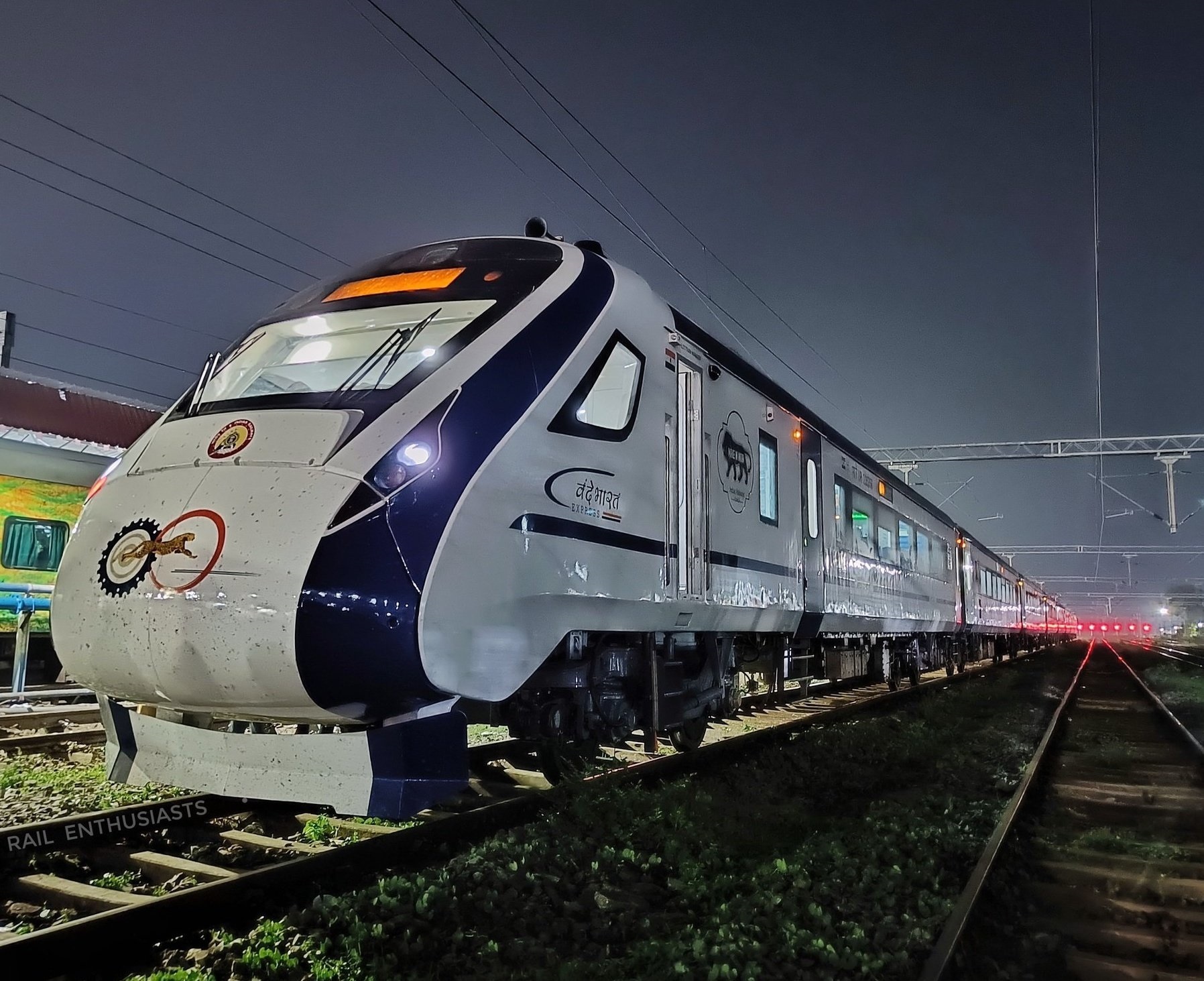 Vande Bharat Train Dehradun to Delhi