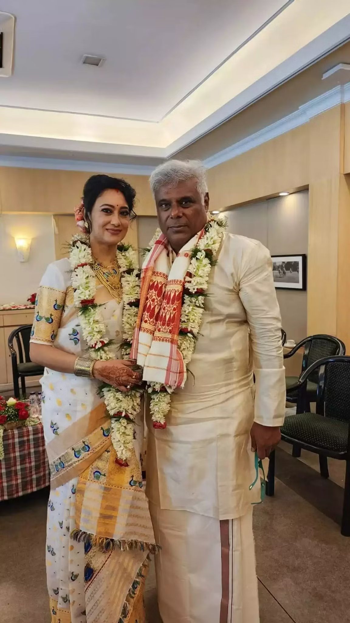 Ashish Vidyarthi gets hitched for the second time