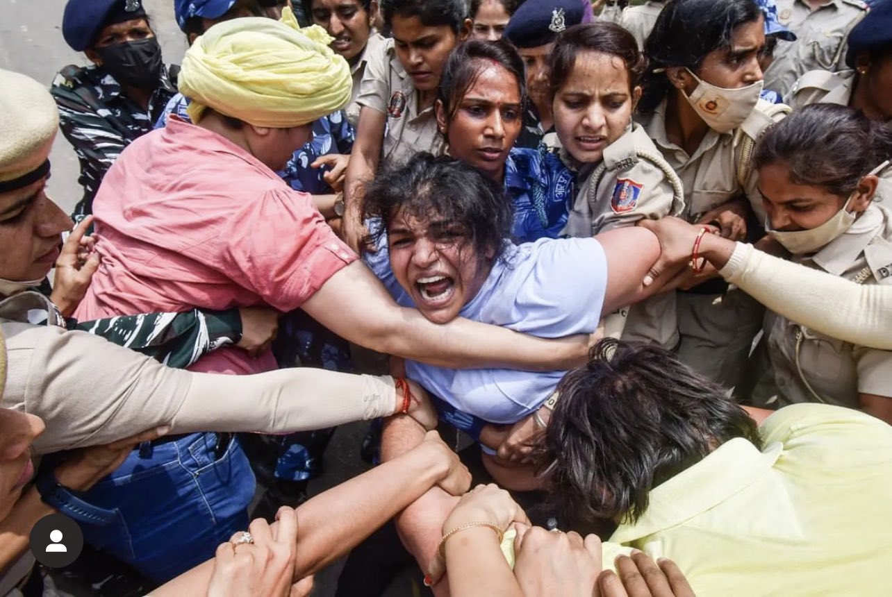 राकेश टिकैत ने ऐलान किया है कि हिरासत में लिए गए पहलवान जब तक नहीं छूटेगे तब तक गाजीपुर बॉर्डर पर धरना प्रदर्शन जारी रहेगा.