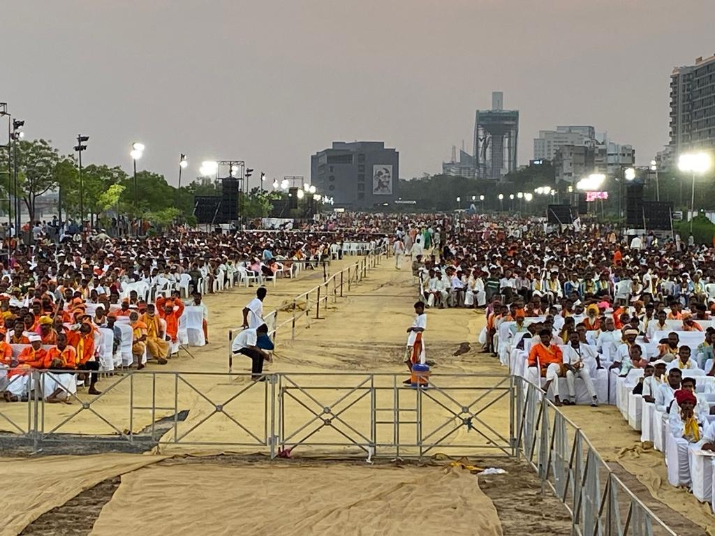 મોટી સંખ્યામાં લોકો જોડાયા