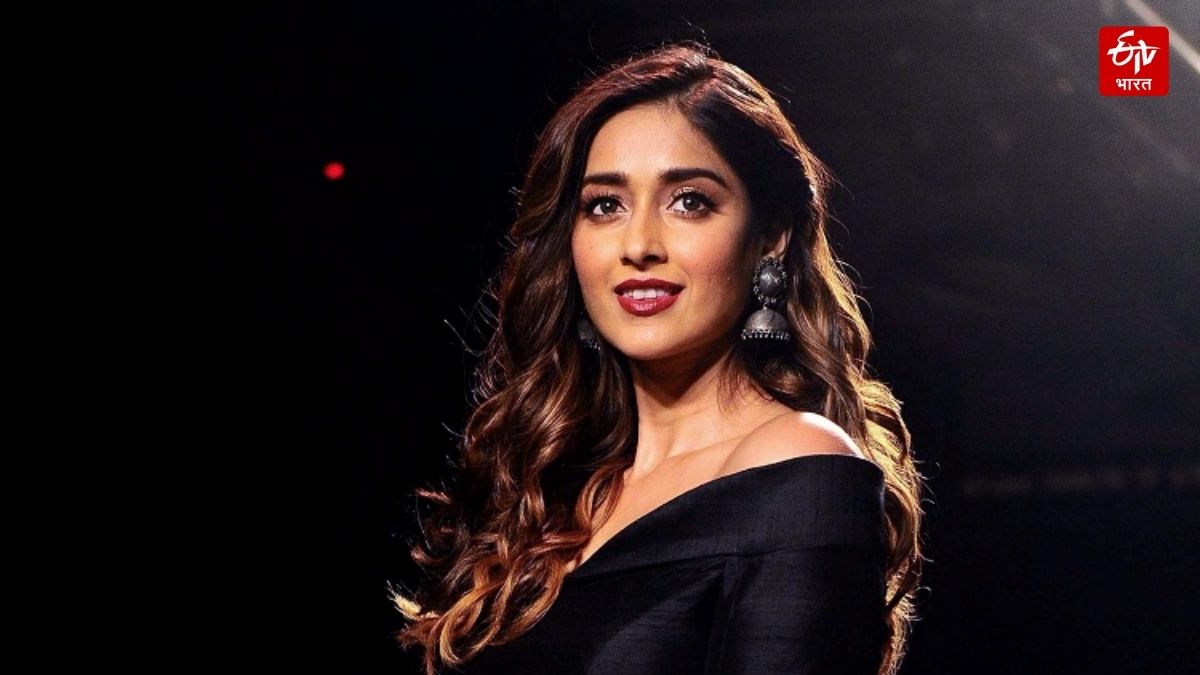 actress ileana dcruz shared her boyfriend photo after pregnancy announcement