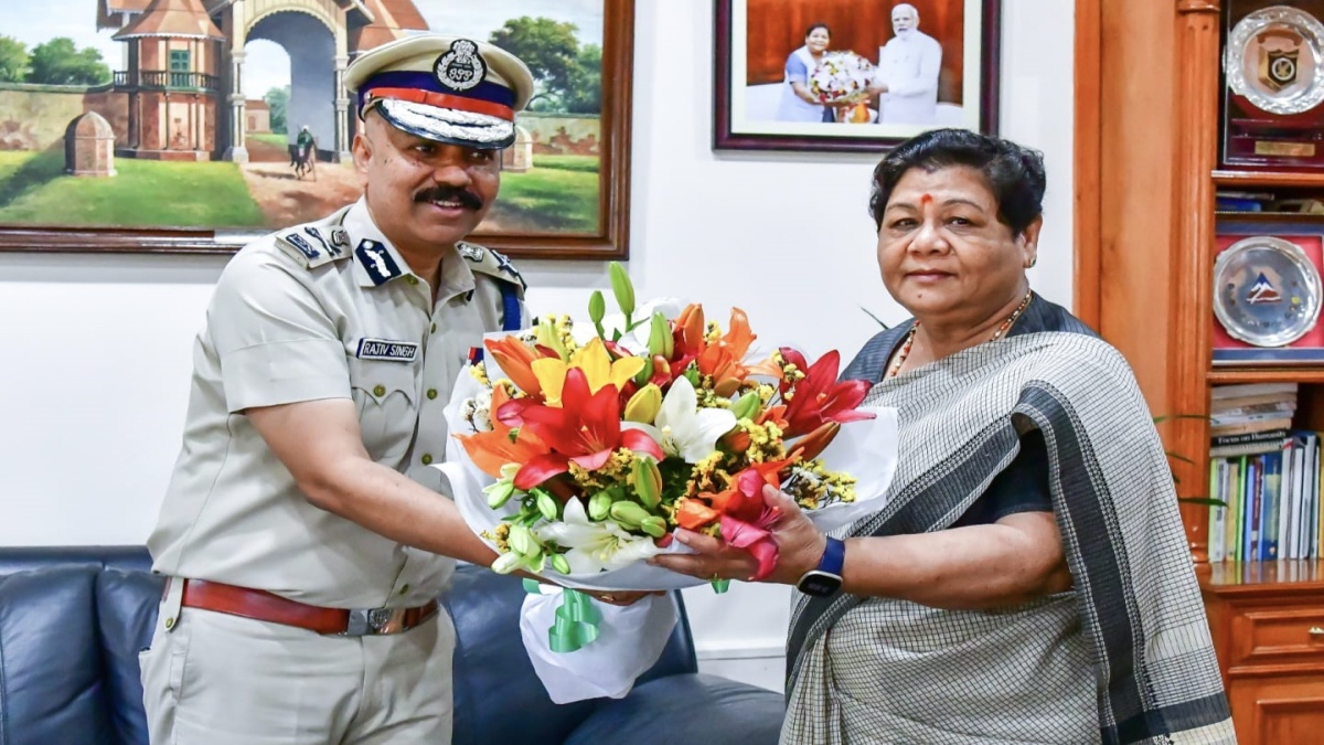 New DGP Rajiv meets Governor