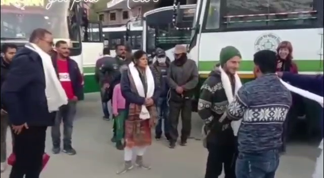 HRTC bus service started on Delhi-Leh route