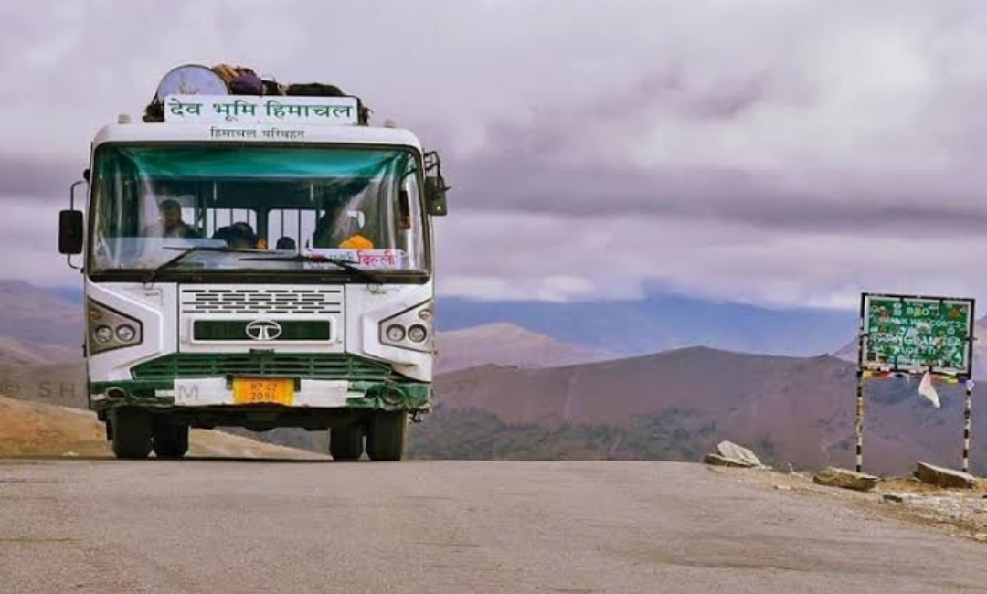 HRTC bus service started on Delhi-Leh route