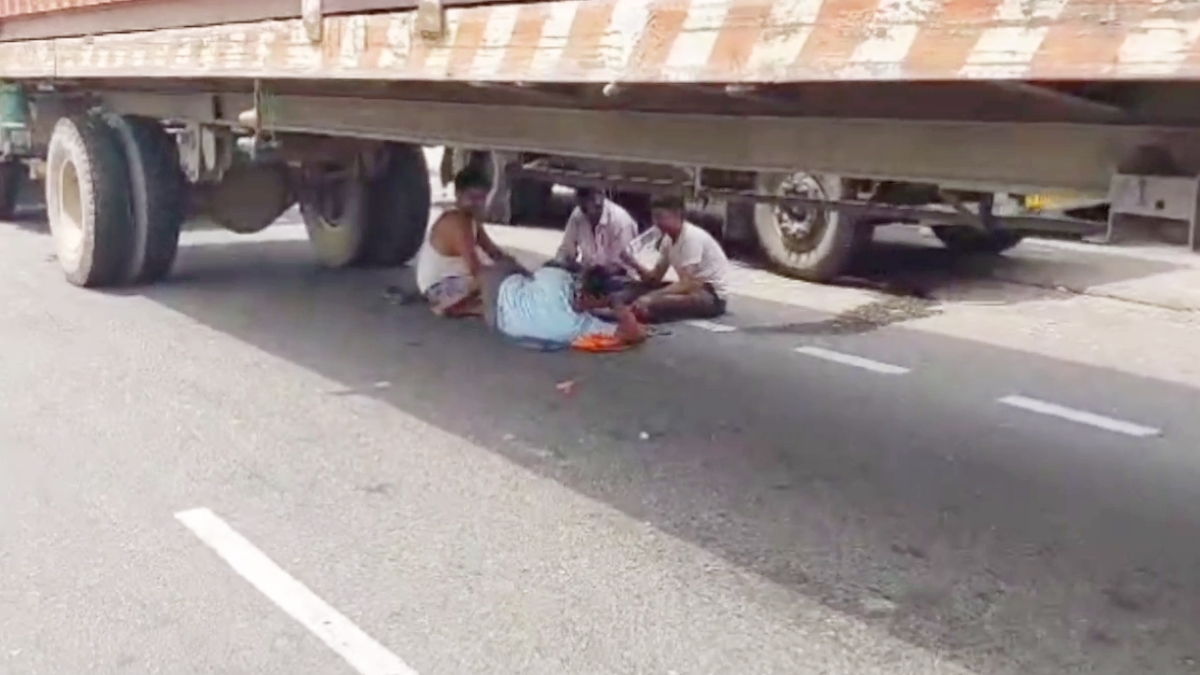 Truck Jam on National Highway 44