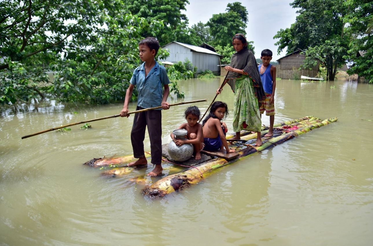 Deadliest cyclones  Deadliest cyclones hit India  Explained  Biparjoy Cyclone  Phailin cyclone  Tauktae cyclone  തീരമടുത്ത് ബിപര്‍ജോയ്  ബിപര്‍ജോയ്  ഫൈലിൻ  ചുഴലിക്കാറ്റുകള്‍ ഇന്ത്യന്‍ തീരത്ത് ബാക്കിവച്ചത്  ഗുജറാത്ത്  ഉഷ്ണമേഖല ചുഴലിക്കാറ്റുകള്‍  ടൗട്ടേ ചുഴലിക്കാറ്റ്  ടൗട്ടേ  എംഫൻ ചുഴലിക്കാറ്റ്  എംഫൻ  ഫാനി ചുഴലിക്കാറ്റ്  ഫാനി  ഹുദ്‌ഹുദ് ചുഴലിക്കാറ്റ്  ഹുദ്‌ഹുദ്  വർദ ചുഴലിക്കാറ്റ്  വർദ  ചുഴലിക്കാറ്റിന്‍റെ മുന്നോടിയായി