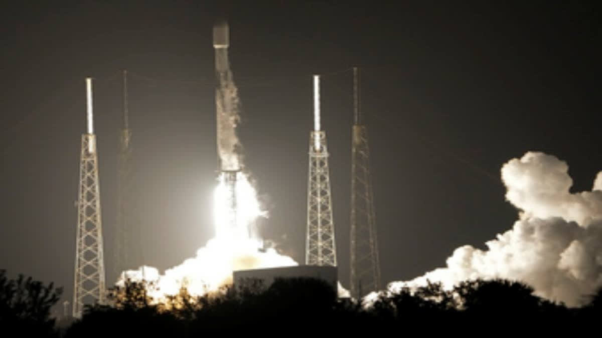 A SpaceX Falcon 9 rocket, with a payload including two lunar rovers from Japan and the United Arab Emirates, lifts off from Launch Complex 40 at the Cape Canaveral Space Force Station in Cape Canaveral, Fla., on Dec. 11, 2022. But later in April 2023, the spacecraft from a Japanese company apparently crashed while attempting to land on the moon. Japan now hopes to make the world's first "pinpoint landing" on the moon early Saturday, Jan. 20, 2024, joining a modern push for lunar contact with roots in the Cold War-era space race between the United States and the Soviet Union(AP)