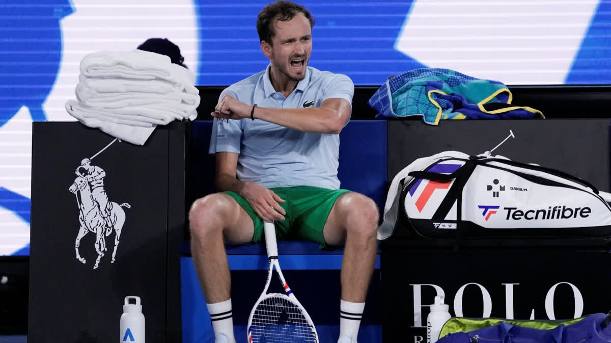 Australian Open 2025 Daniil Medvedev Slapped AUD 76,000 Fine For