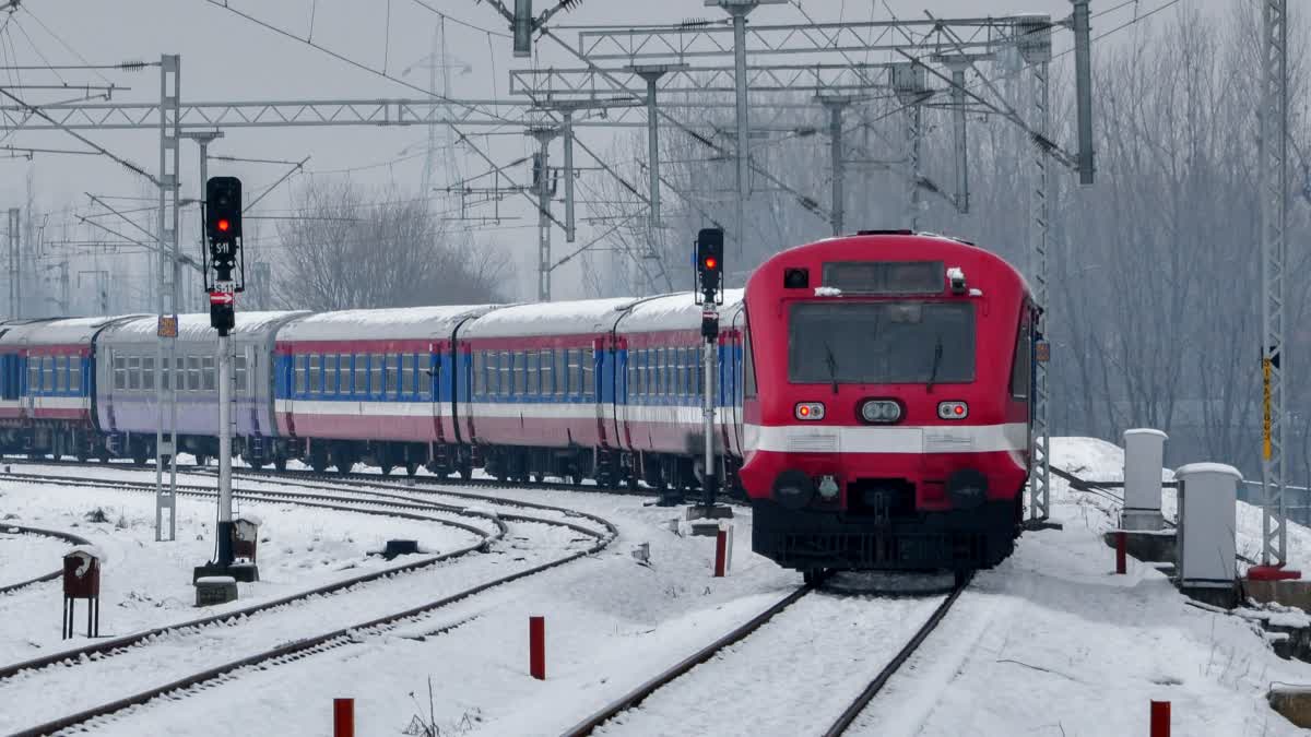 22-bogie train trial run successful between Katra and Srinagar Railway Station