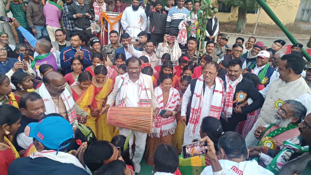 Education Minister Ramdas Soren attended Sohrai Milan ceremony in Hazaribag