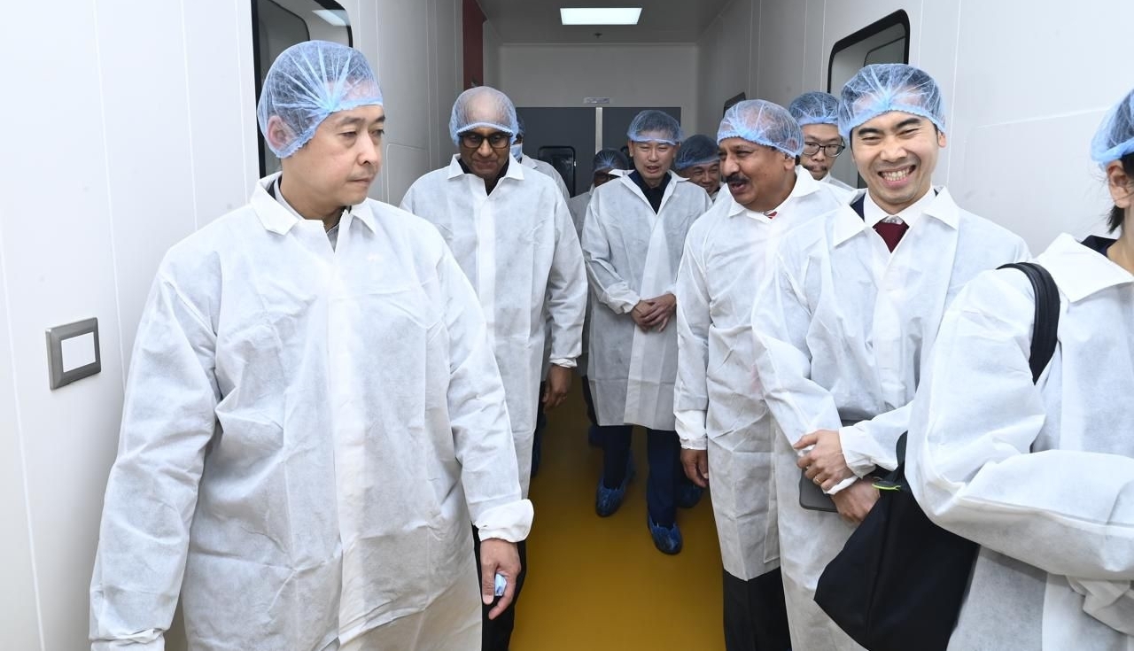 Singapore President Visited Sapigen Biologix center in Odisha