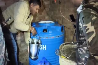 illegal-liquor-factory-exposed-in-dhanbad