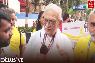 famous indian poet and lyricist Gulzar presence at Tata Mumbai Marathon 2025