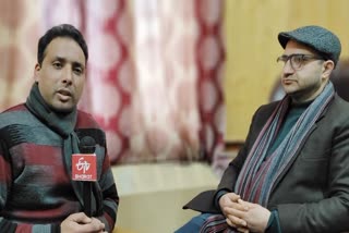 Ophthalmologist and associate professor at GMC Srinagar, Dr. Asif Amin Vakil ETV Bharat interview on snow blindness