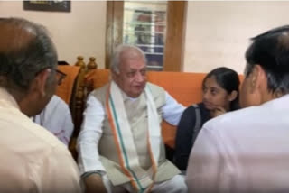 Kerala Governor Arif Mohammed Khan on Monday visited the houses of the victims of the recent wild animal attacks in Wayanad and consoled their family members.