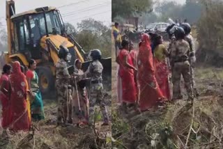 Fighting between BCCL outsourcing company and ryots in Dhanbad