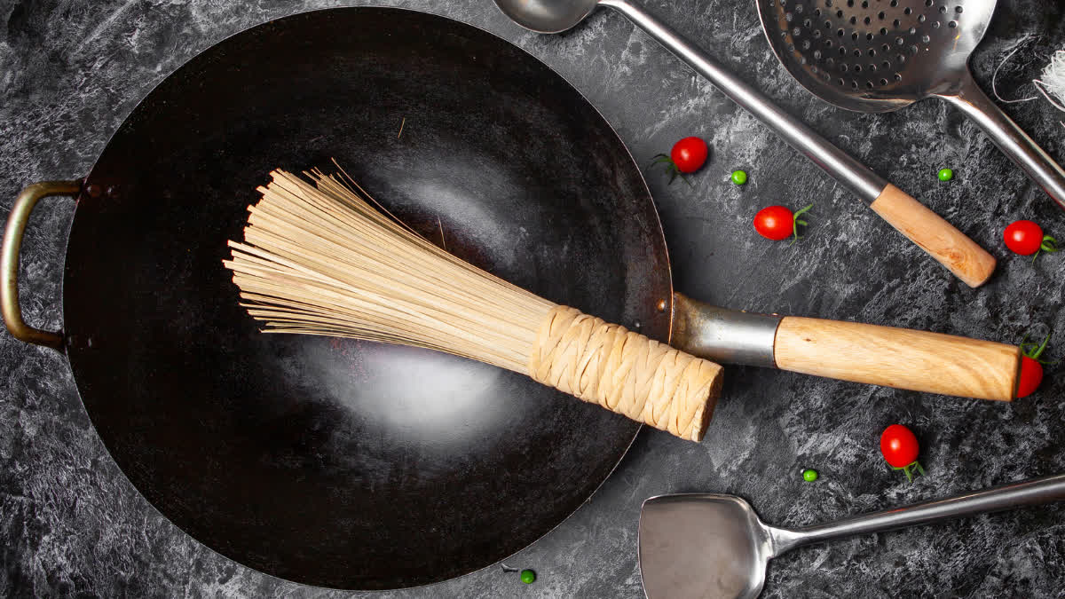 Do not cook these things in an iron pan, it can be dangerous for health, keep these things in mind